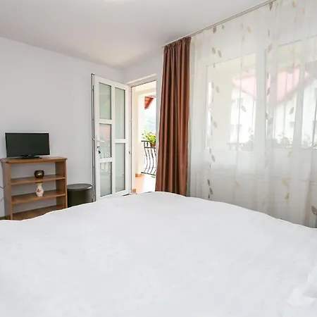 Guest house Casa Madalina